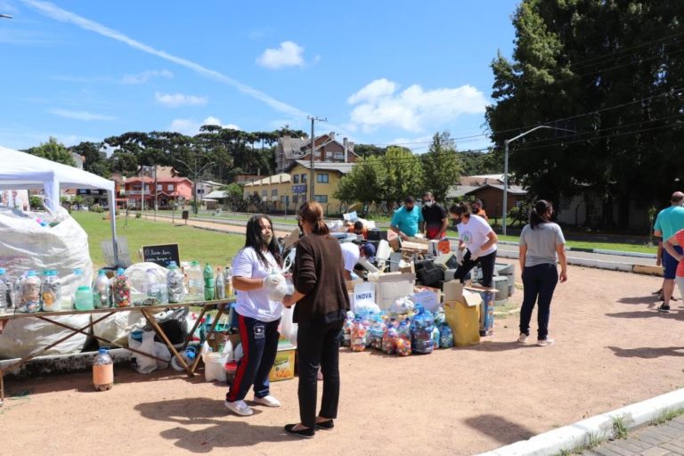 Gramado Viva faz coleta de lixo eletrônico e reciclados no sábado (29)