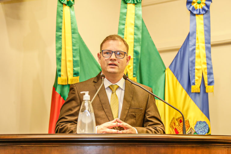 Projeto dispõe sobre aplicativo de consulta de horários e linhas do transporte público