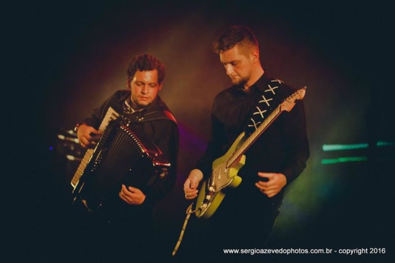 Tarde Cultural no Caracol apresenta O Som do Vento Duo