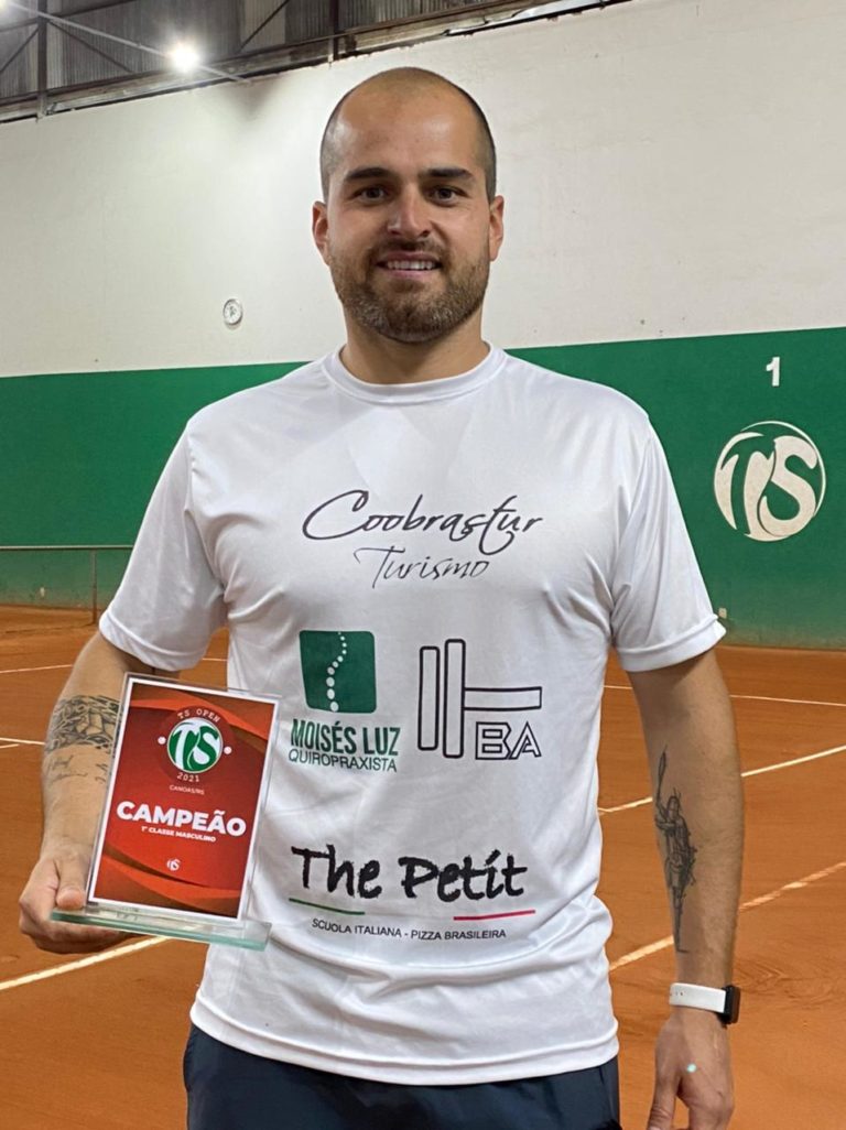 Tiago Port conquista o TS Open de Tênis
