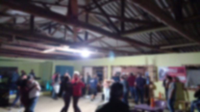 Fiscalização fecha “bailão” no interior