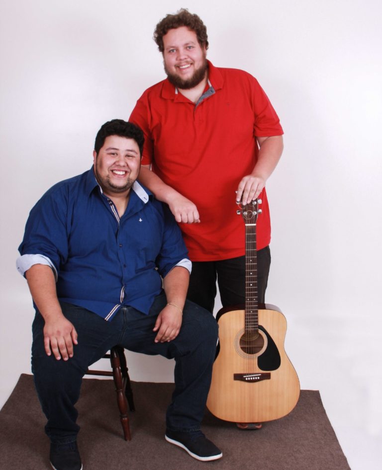 Rui e Mateus tocam o melhor do sertanejo na Temporada de Inverno
