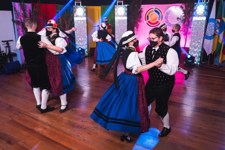 Culturas alemã, italiana, argentina e polonesa estão entre os próximos destaques do 48º Festival Internacional de Folclore