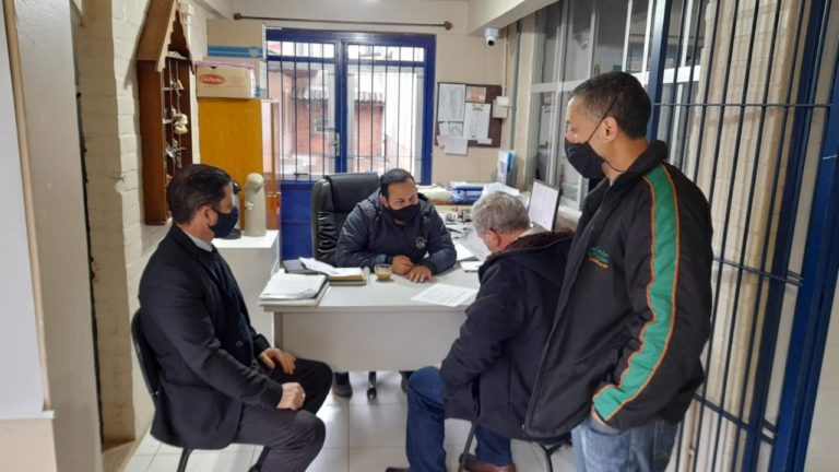 Constantino conhece espaço interno do Centro Social Padre Franco