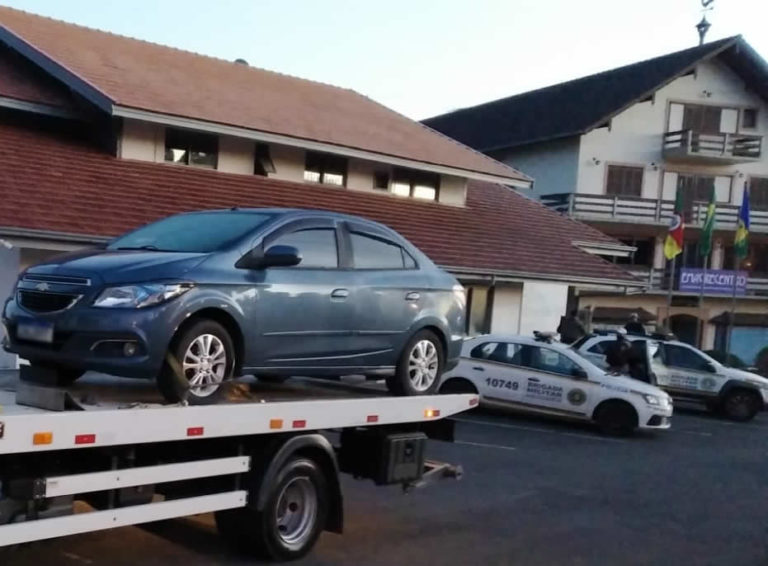 BM prende homem com veículo roubado
