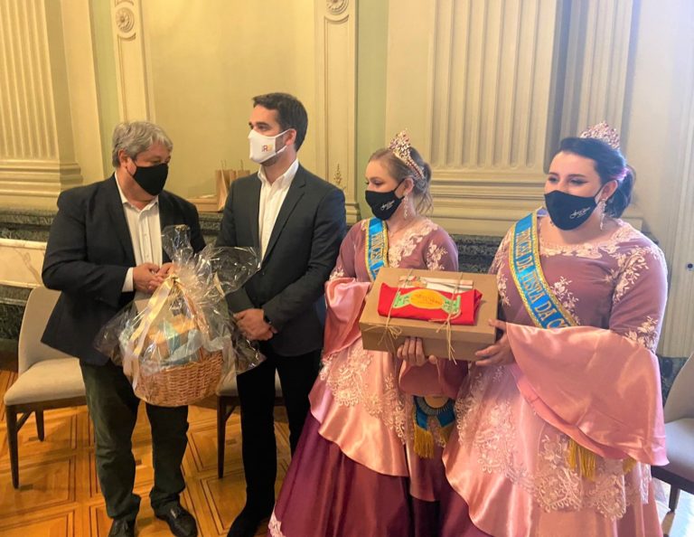 Governador Eduardo Leite é convidado para Festa da Colônia de Gramado