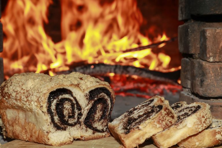 Fornos da Praça das Etnias estarão abertos durante os dias da Festa da Colônia