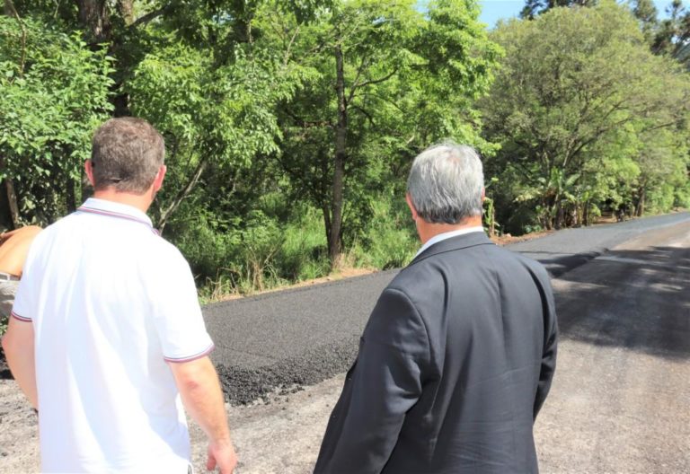 Obras na pavimentação asfáltica avançam no Moreira
