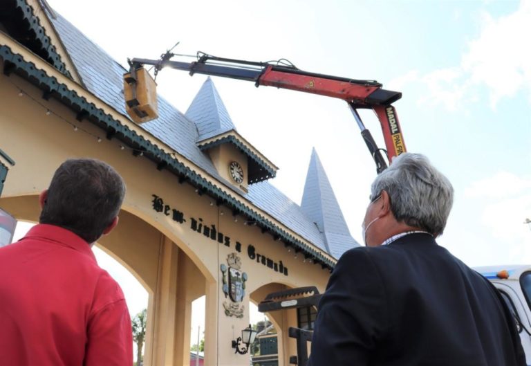 Pórticos de Gramado recebem melhorias e decoração do Natal Luz