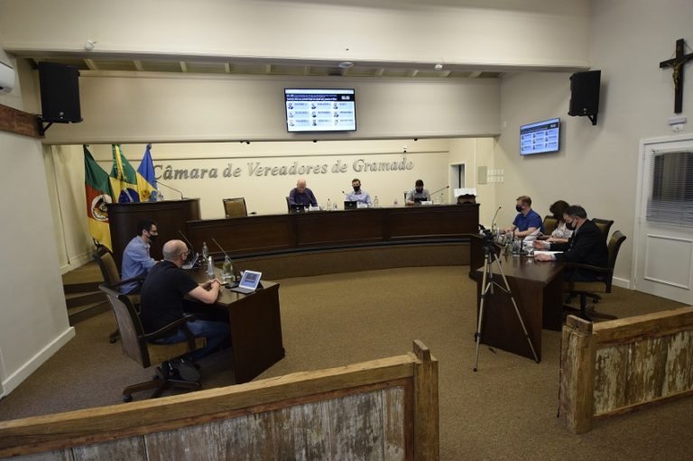 Em sessão extraordinária, Legislativo aprova Lei de Diretrizes Orçamentárias de 2022