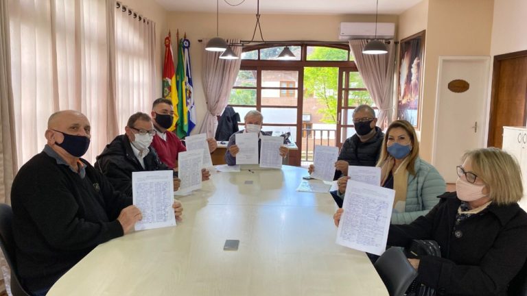 Moradores do Ilse Schafer solicitam a pavimentação da Rua Dr. Rui Viana Rocha