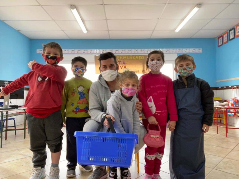 Professor é semifinalista do 22º Prêmio Arte na Escola
