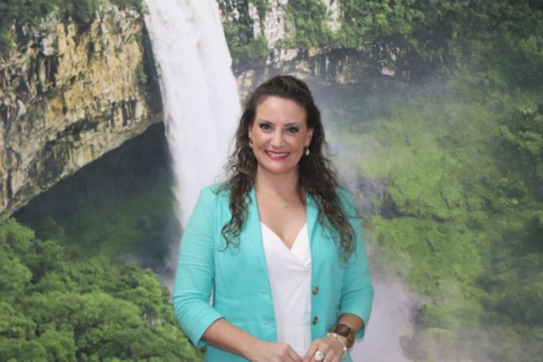 Carla Reis assumirá Secretaria de Turismo
