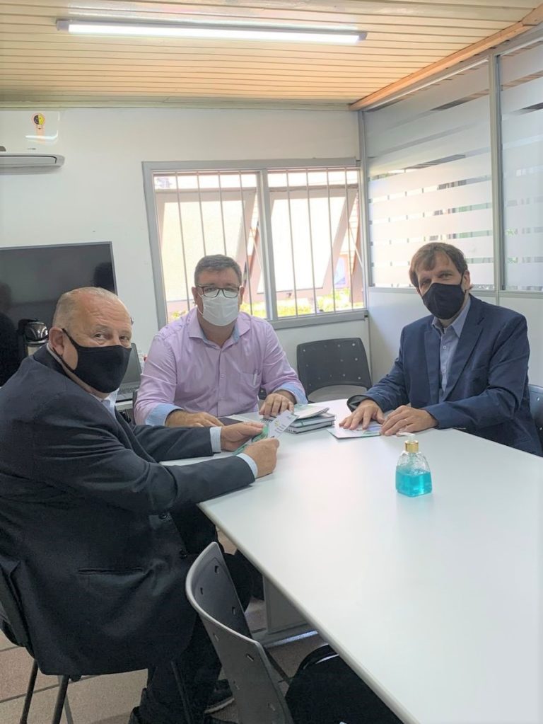 Secretaria de Inovação participa de reunião com gerentes do BRDE