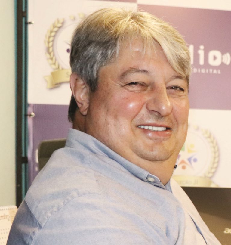 Nestor Trator