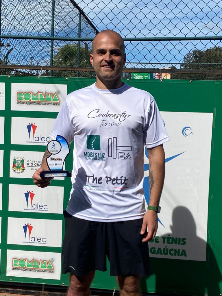 Tiago Port conquista título em Caxias do Sul