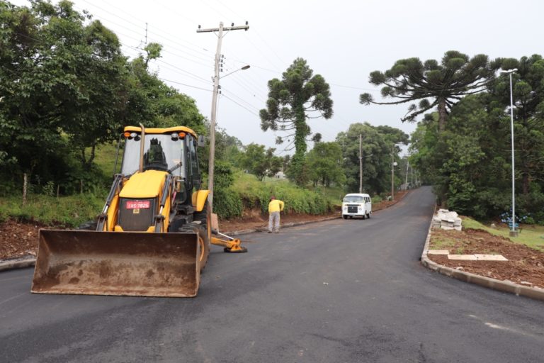 Asfalto no Vale dos Pinheiros trará valorização e mudará a vida dos moradores