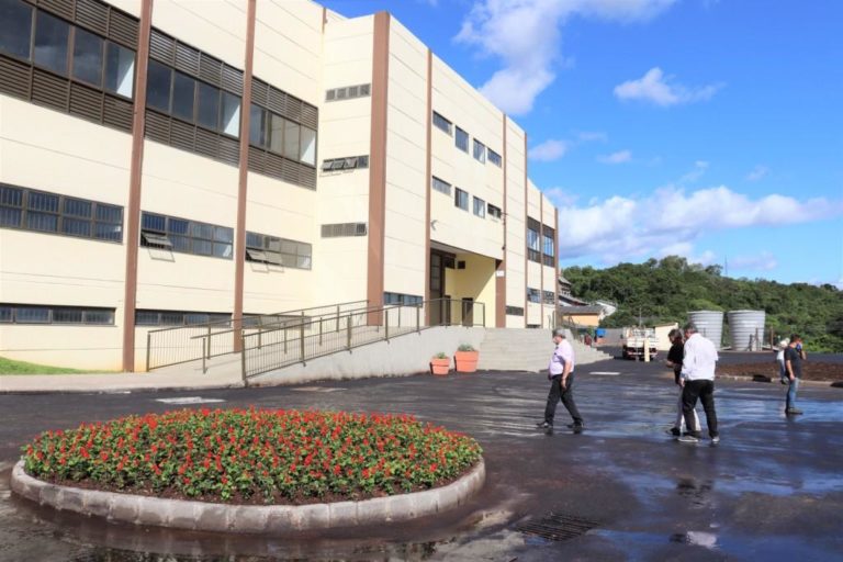 Acessos e entorno do ginásio da Vila Olímpica ganham melhorias