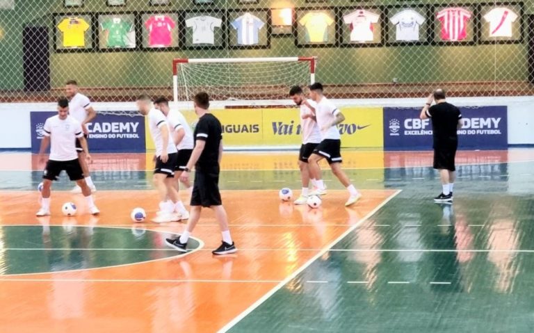 Seleção Brasileira de Futsal treina no Perinão nesta segunda-feira, 17