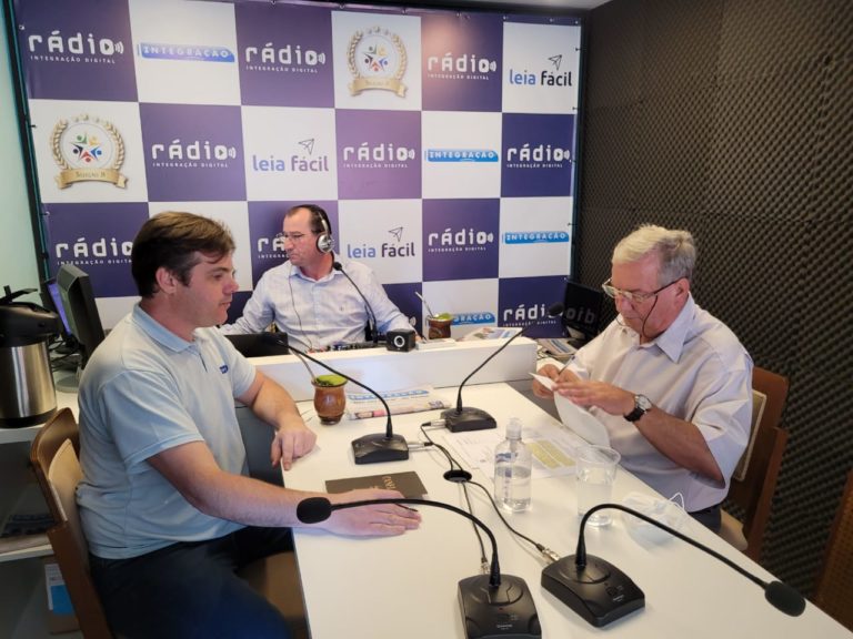 Em entrevista, Constantino revela que cogitou renunciar mandato