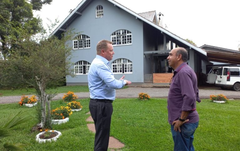Alfredo Schaffer visita Casa Lar