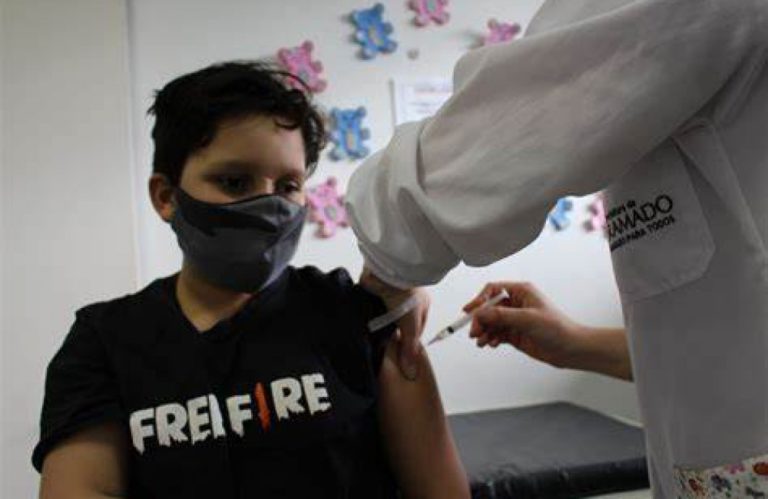 Covid-19: 559 adolescentes com idades entre 12 e 17 anos não tomaram a segunda dose