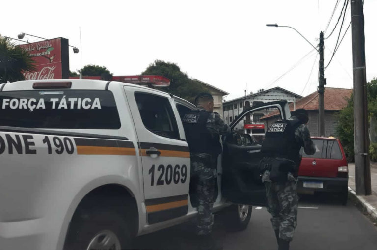 Casal é preso no Centro de Canela por tráfico de drogas