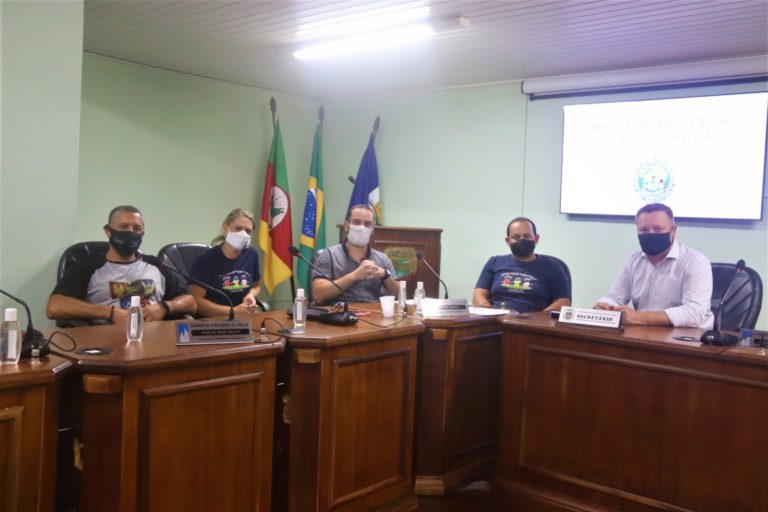 Centro Social Padre Franco presta contas ao presidente do Legislativo canelense