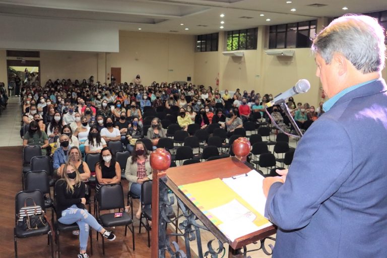 Escolas municipais de Gramado iniciam ano letivo com aulas presenciais