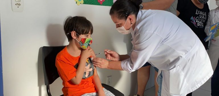 Canela disponibiliza Coronavac para crianças de 6 a 11 anos a partir de quinta-feira