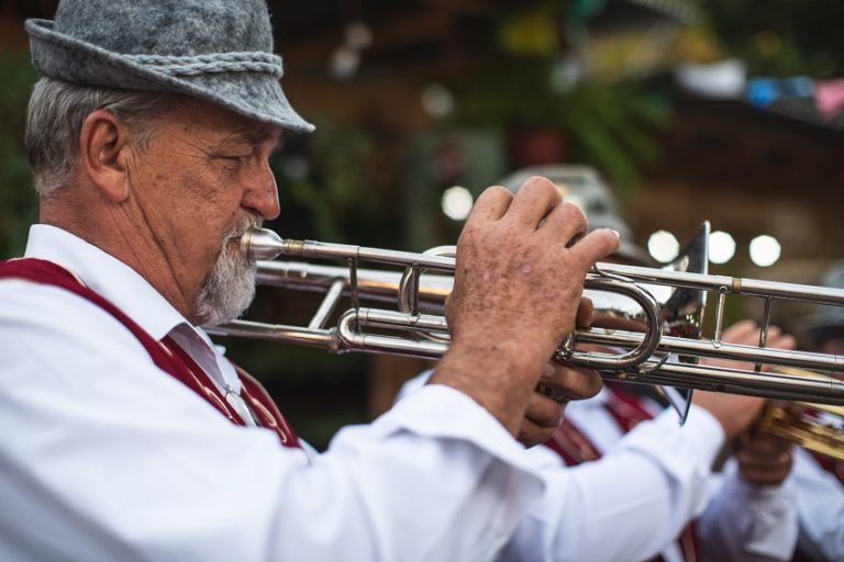 Energia solar, bandinha típica e xadrez neste final de semana em Nova Petrópolis