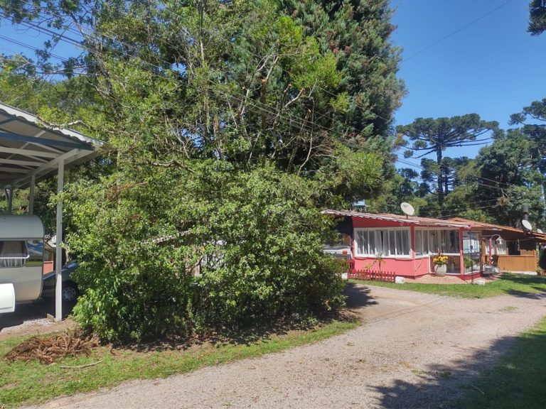 Empresário morre eletrocutado em camping