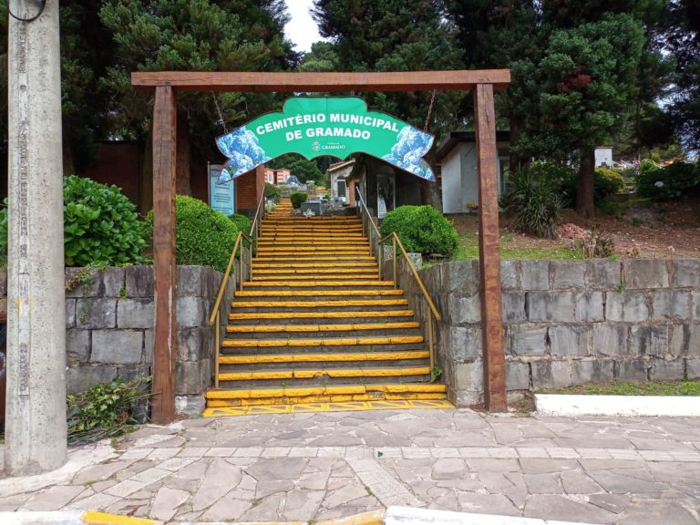 Cemitério Municipal reformula sepulturas