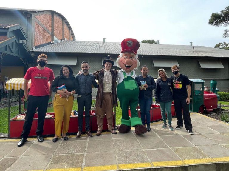 HCC e Padre Franco recebem meia tonelada de alimentos