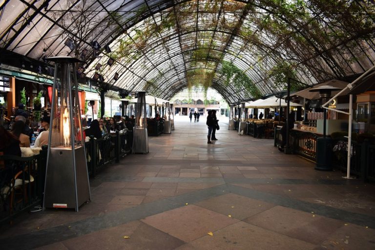 Rua Coberta recebe melhorias