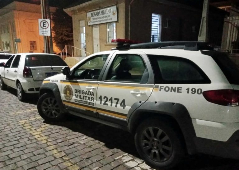 Irmãos são presos em São Chico por furto de veículo