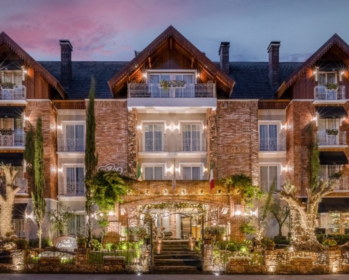 Nesta semana, Gramado novamente se destaca no mundo quando o tema é hotelaria. Desta vez, com o Valle D’incanto Experience Hotel que, acaba de ser eleito pelos usuários do TripAdvisor, o hotel mais romântico do mundo.