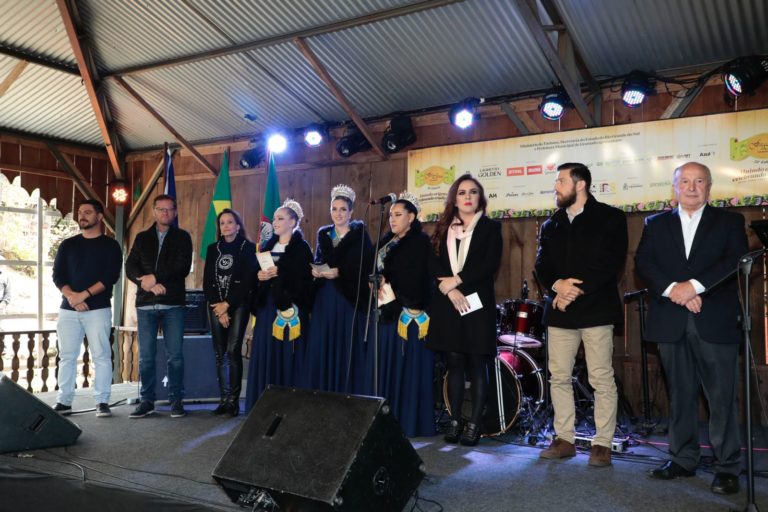 Emoção, valorização do interior e novo roteiro de agroturismo marcam a abertura oficial da Festa da Colônia
