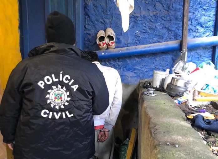 A Polícia Civil prendeu, na terça-feira (17), um suspeito da prática de diversos furtos na cidade. Ele teve sua prisão decretada em razão de ter informado endereço falso ao Poder Judiciário.
