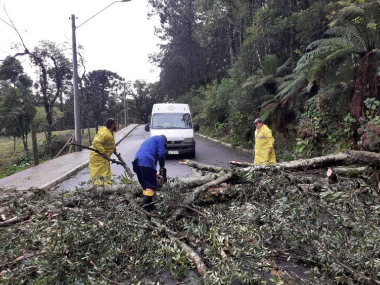 Prefeitura atua para sanar estragos
