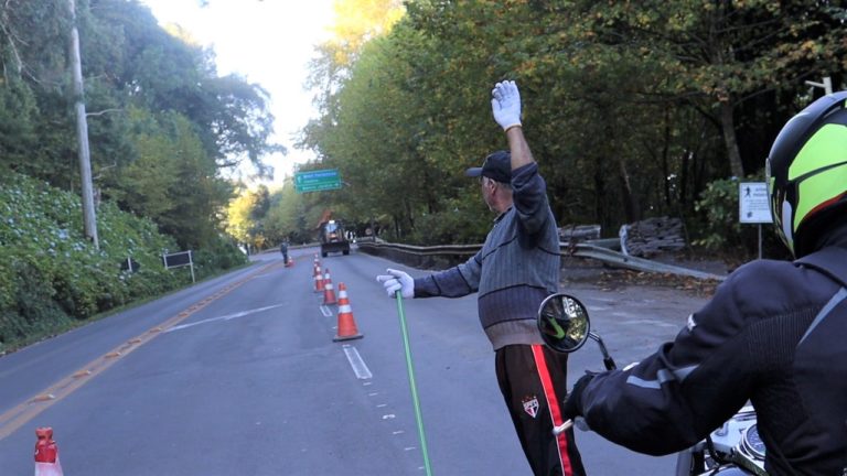 Prefeitura inicia calçamento entre Jardim e Três Pinheiros