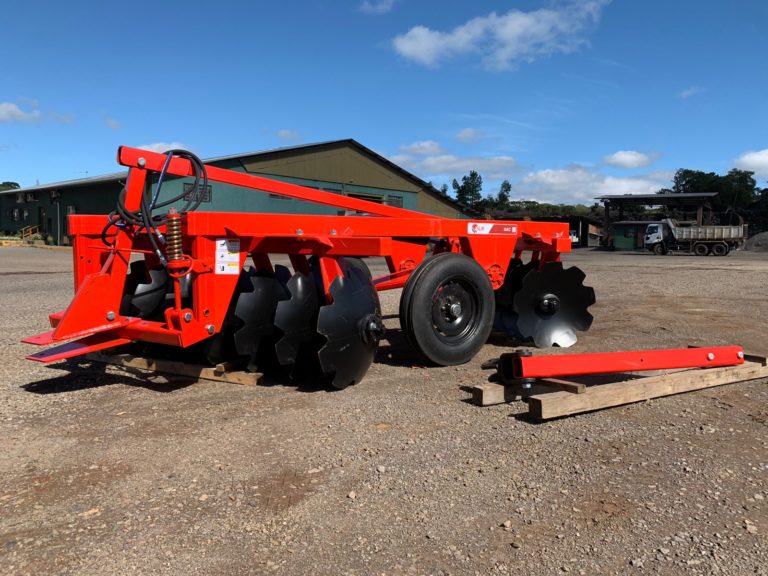 Secretaria de Agricultura adquire arado para atender comunidades do interior