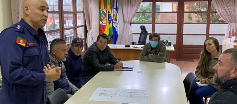 Defesa Civil e Corpo de Bombeiros de Canela fazem alerta sobre chuvas fortes