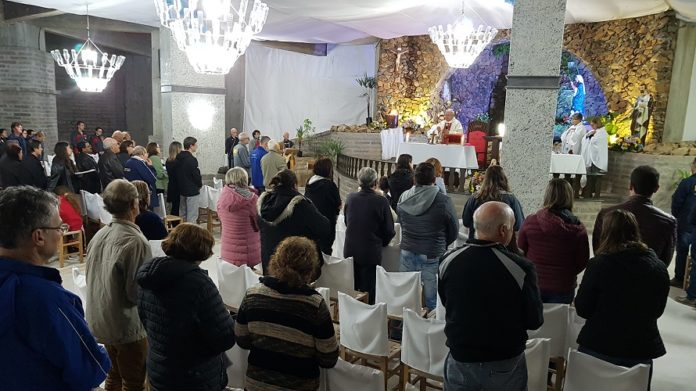 Novena ocorre na cripta do santuário