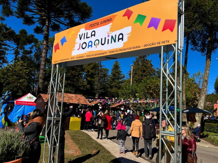a Festa Junina do Vila Joaquina. O evento foi realizado pela Prefeitura de Gramado, através da Secretaria da Cultura e contou com a presença de mais de 5 mil pessoas, entre gramadenses e visitantes.