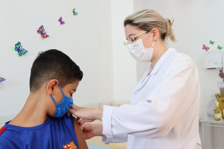 Vacinação influenza e sarampo segue até sexta