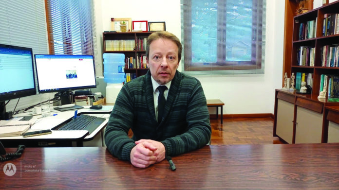 Dr. Vancarlo Anacleto.