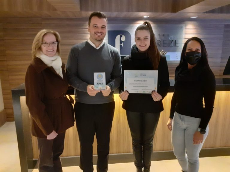 Empresas aderem o Selo de Amiga da APAE