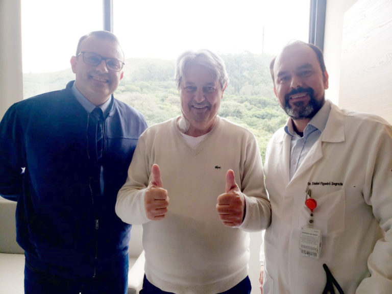 Nestor recebe alta hospitalar