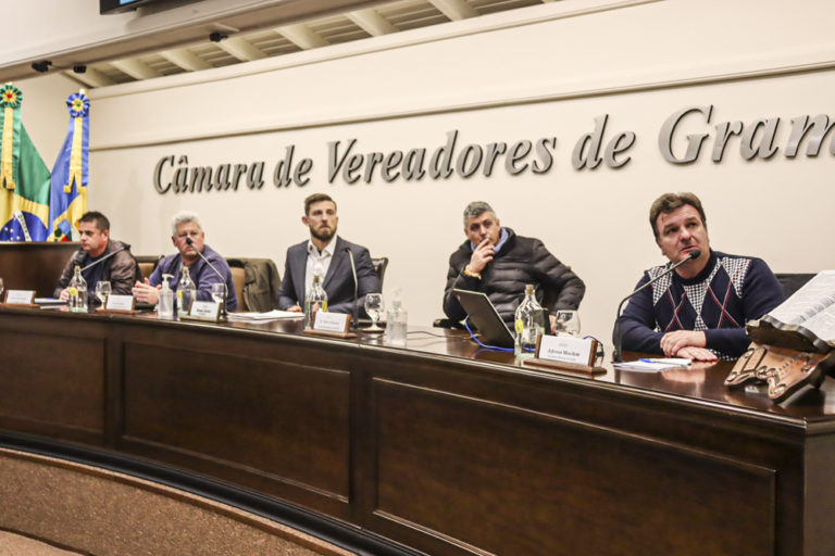 Saúde presta contas ao legislativo